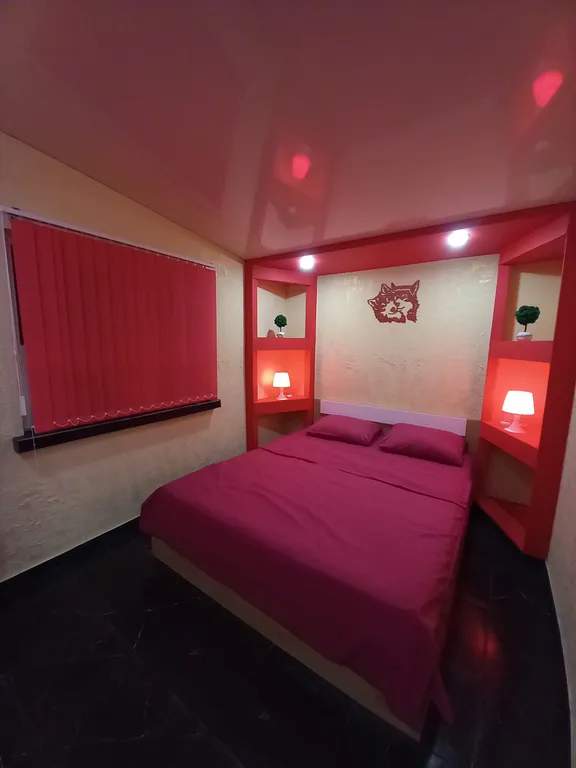 Бесконтактное заселение. Часть дома с отдельным входом и двором.