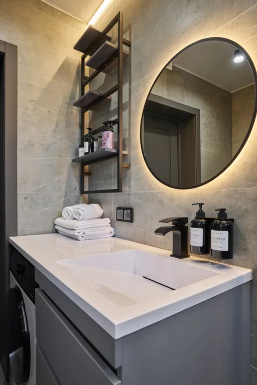 Просторный дом с сауной и камином в окружении леса и реки