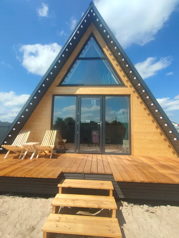 Коттедж Уютный А-фрейм №1 у озера — аренда посуточно в Калуга