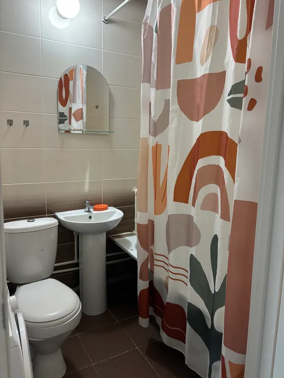 Гостинка рядом с КГЦО и МНТК