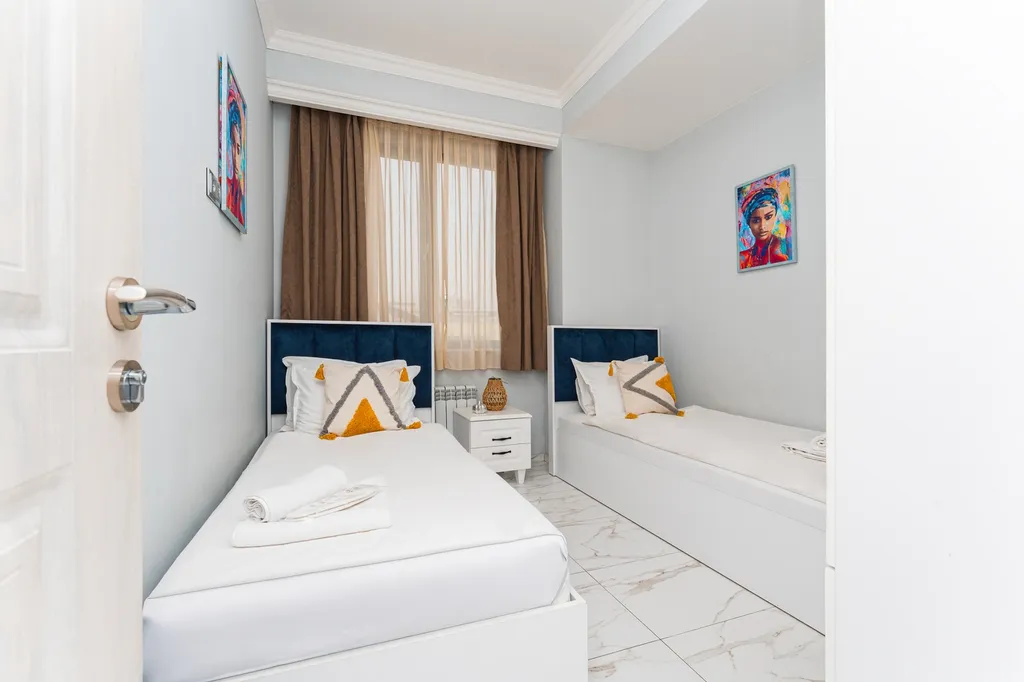 Просторная, семейная квартира с 3 спальнями / Стей Инн