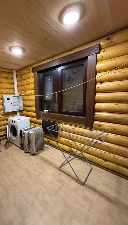 Двухэтажный дом из сруба а Теберде с баней с видом на горы и реку