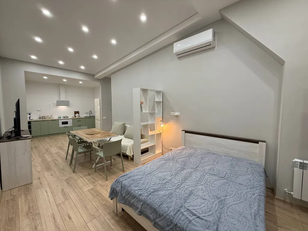 Leonardo apt with a sunset view