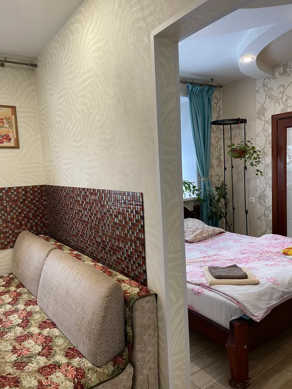 Сдаю посуточно 1 ком квартиру. Ленинский район. Теплый пол. парковка.