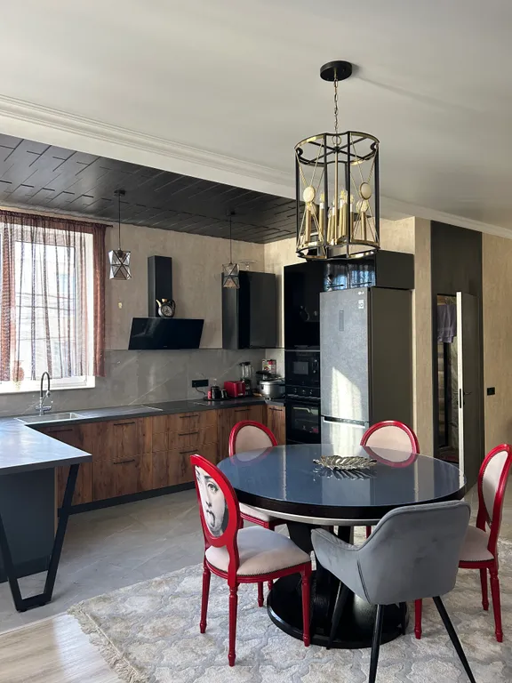 Уютный дом с шикарным видом на море и горы