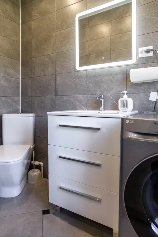 Двухэтажный коттедж с баней