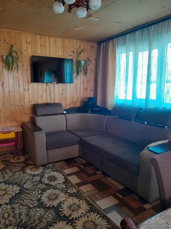 Домик у Озера Байкал