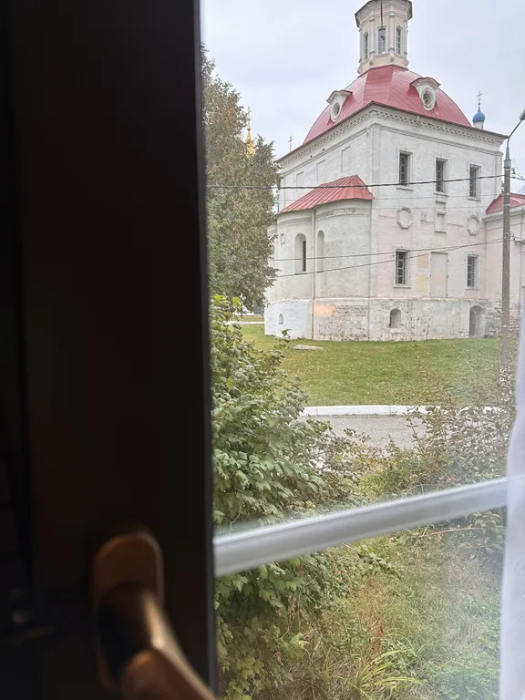 Студия у Соборной площади Кремля