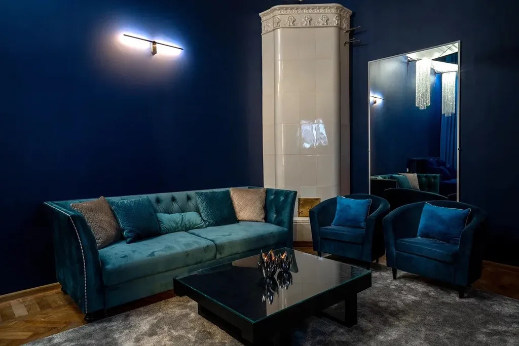 Квартира Роскошная комната с зеркалами и мебелью премиум класса в центре города — Санкт-Петербург