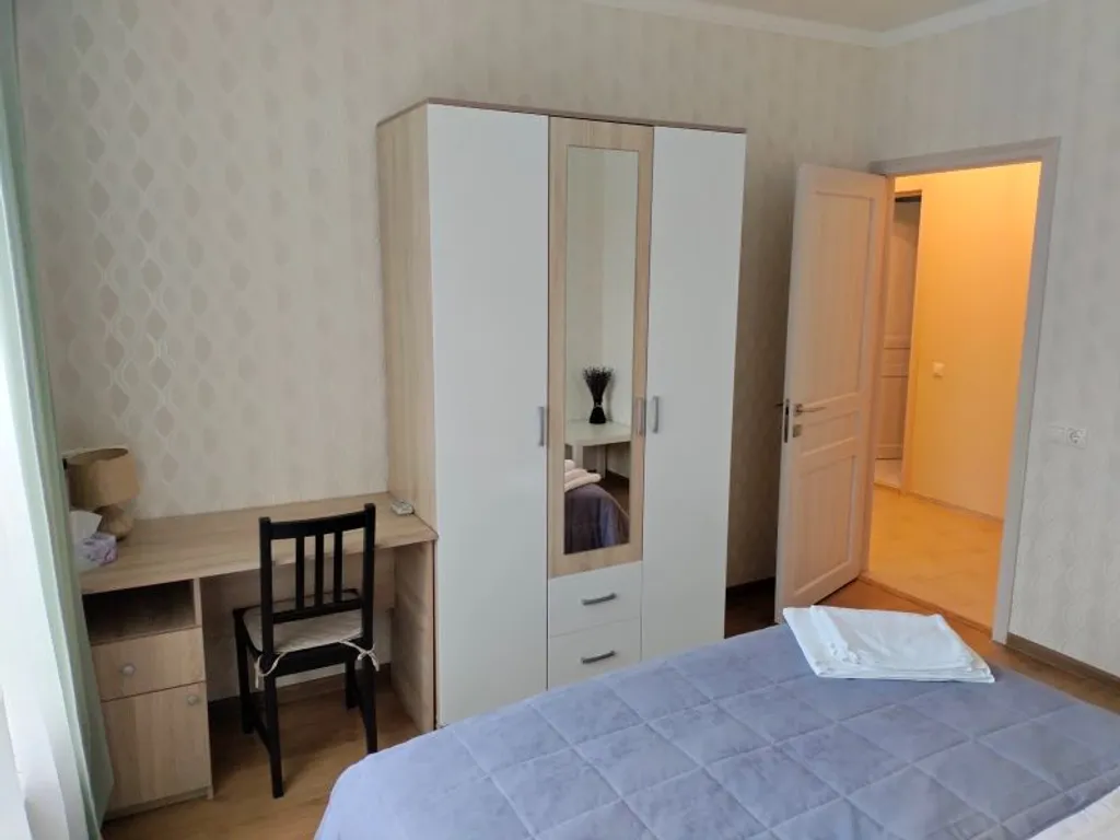 Уютный дом для большой семьи или компании в окружение сада