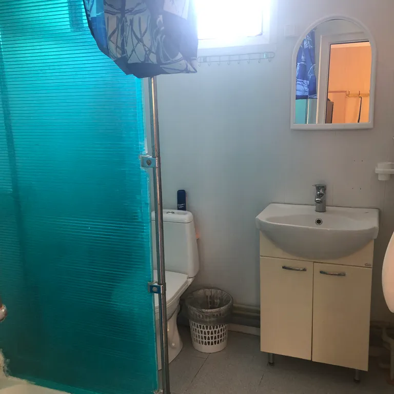 Коттедж - ТЕРЕМ 
Трёх-четырехместный семейный  номер с удобствами