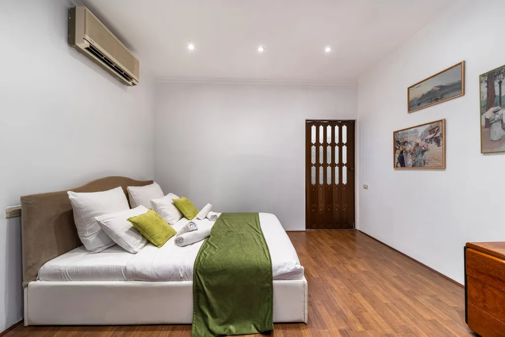 Квартира 3-комнатная квартира с видом на ночную Москву — Москва