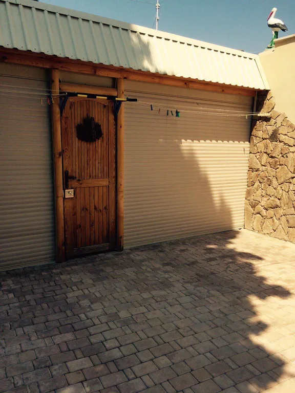 Дом с двориком для вас и парковка