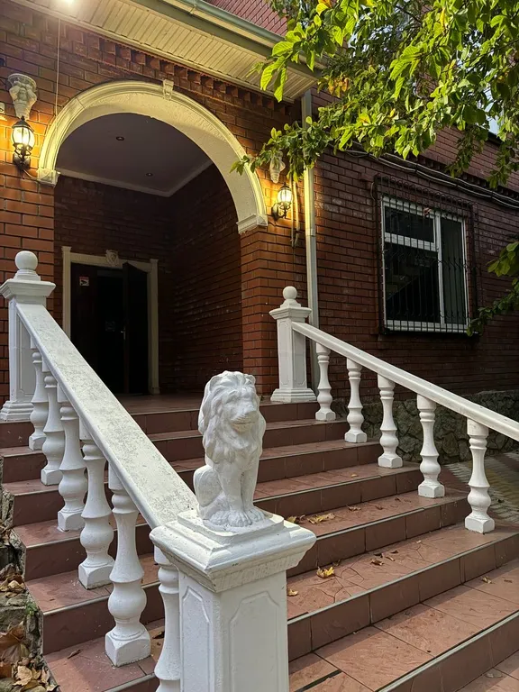 6-комнатный Дом