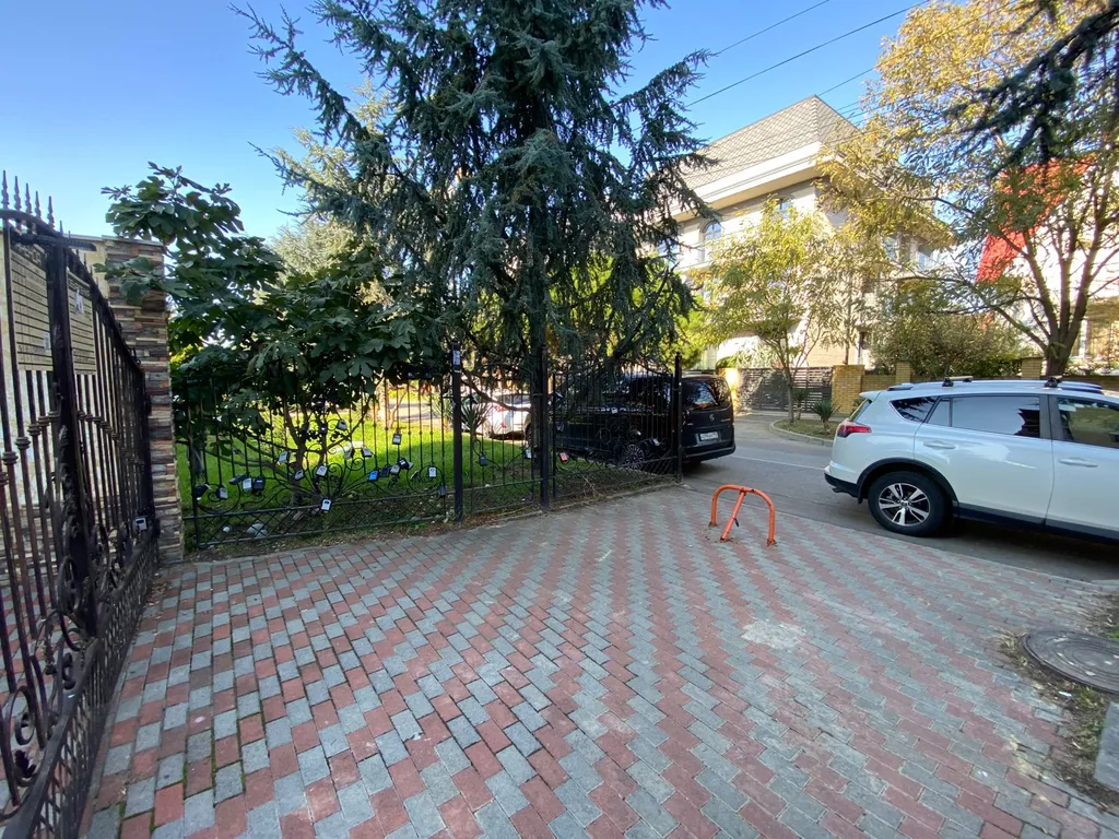 Квартира Квартира Прoстоpная уютная квартиpа в Сириусе в 50-ти метрах от моря — Сириус