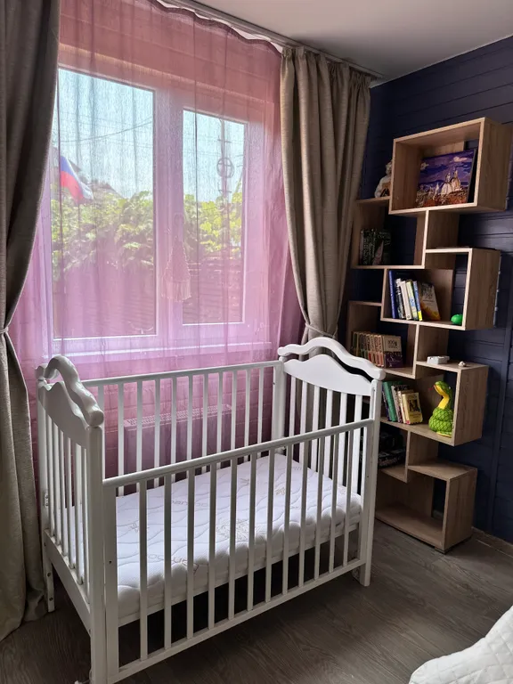 Загородный дом с бассейном и сауной