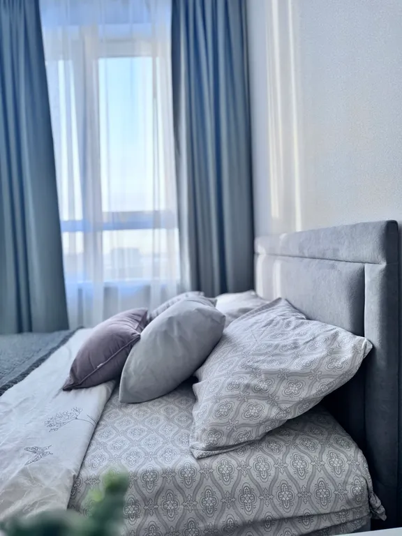 Квартира Стильная студия на высоком этаже ЖК Преображенский — Тюмень