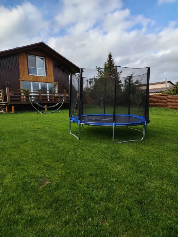 Дом с красивым видом на озеро Дривяты