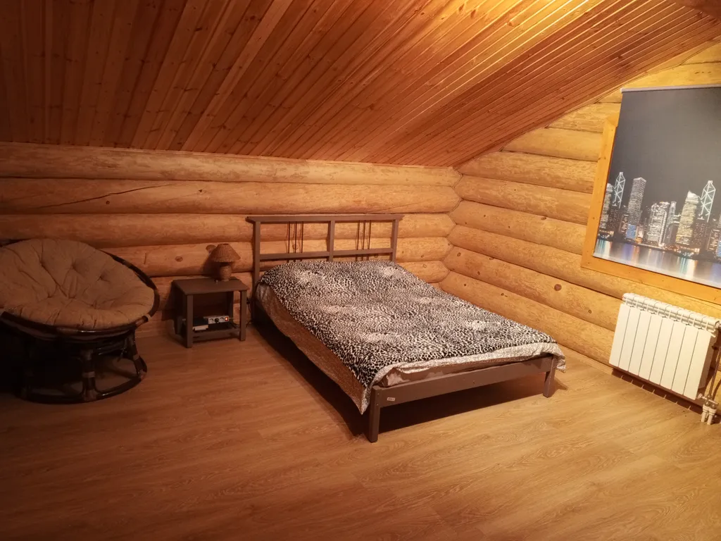 Уютный, бревенчатый дом