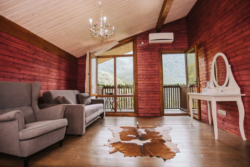 Домик в горах по дороге на Рицу