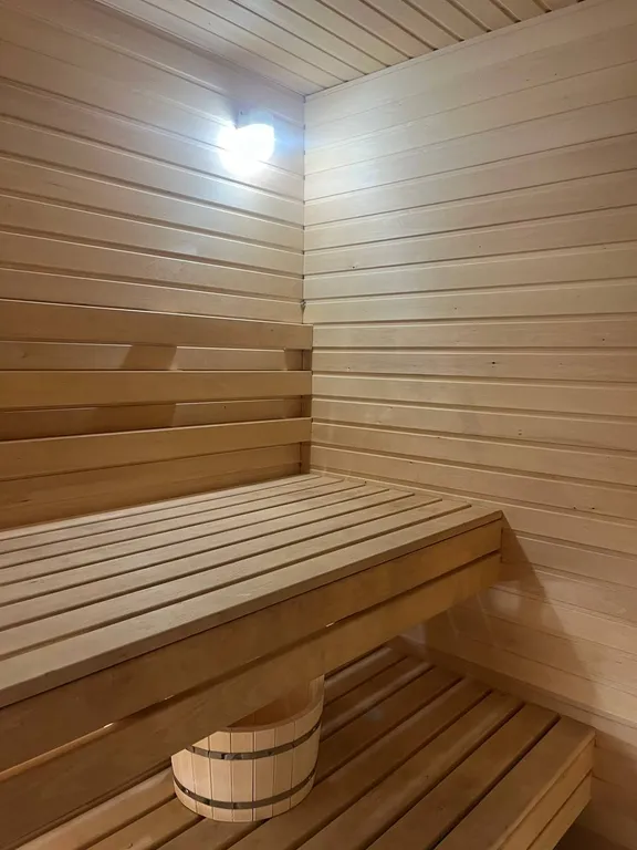 Барнхаус на берегу реки Кундыш