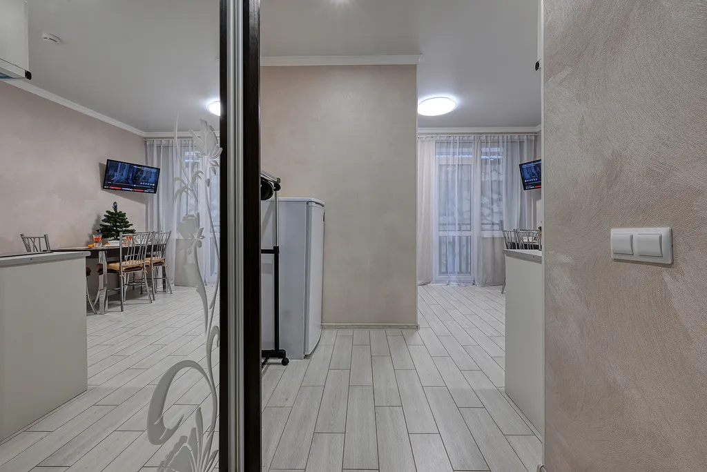 Студия с балконом у Казино и Ред Арены 04