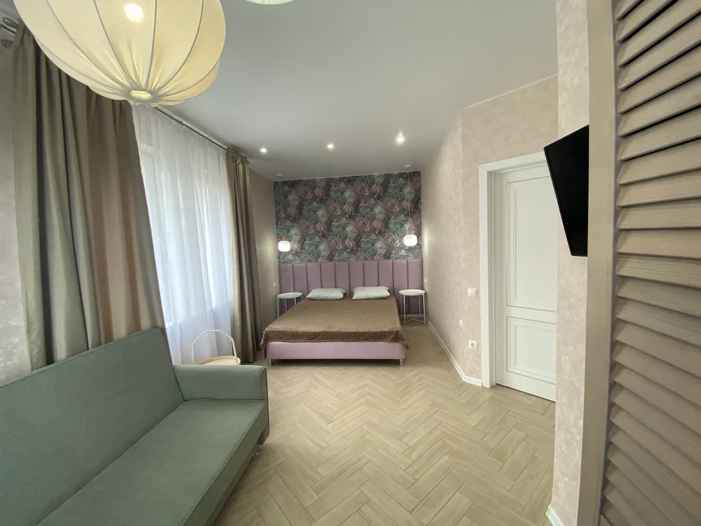 Двухкомнатные апартаменты с балконом на 6 человек