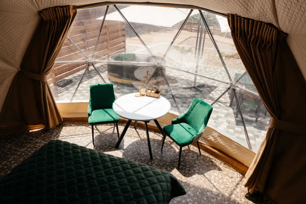 Сфера с горячим бассейном 2