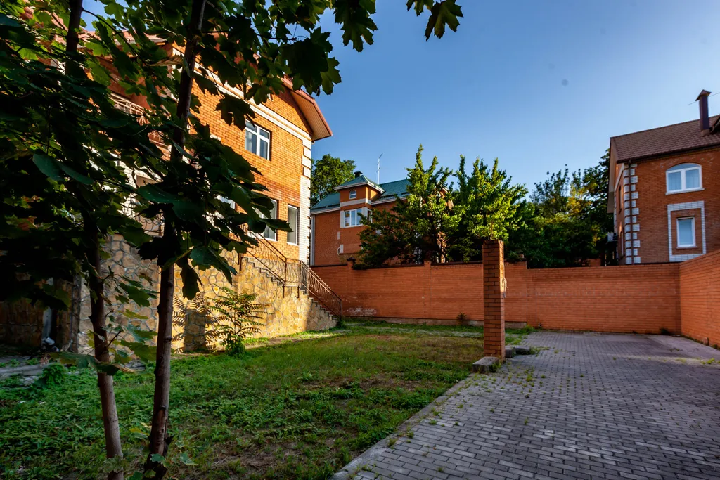 Уютный дом в центре города