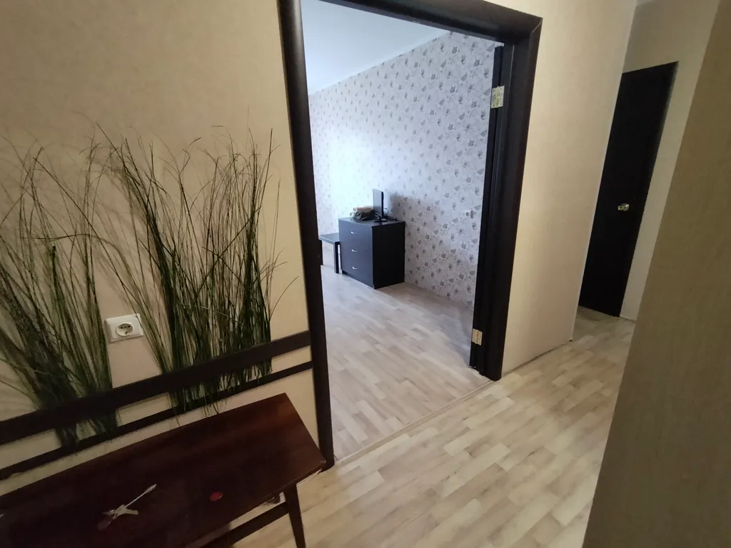 Отличная евродвушка в новом доме с двумя диванами