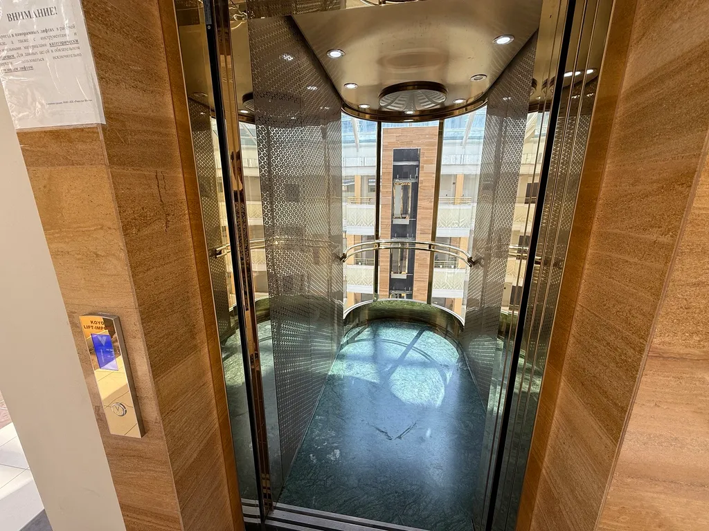 Новая дизайнерская квартира с прекрасным видом на горы