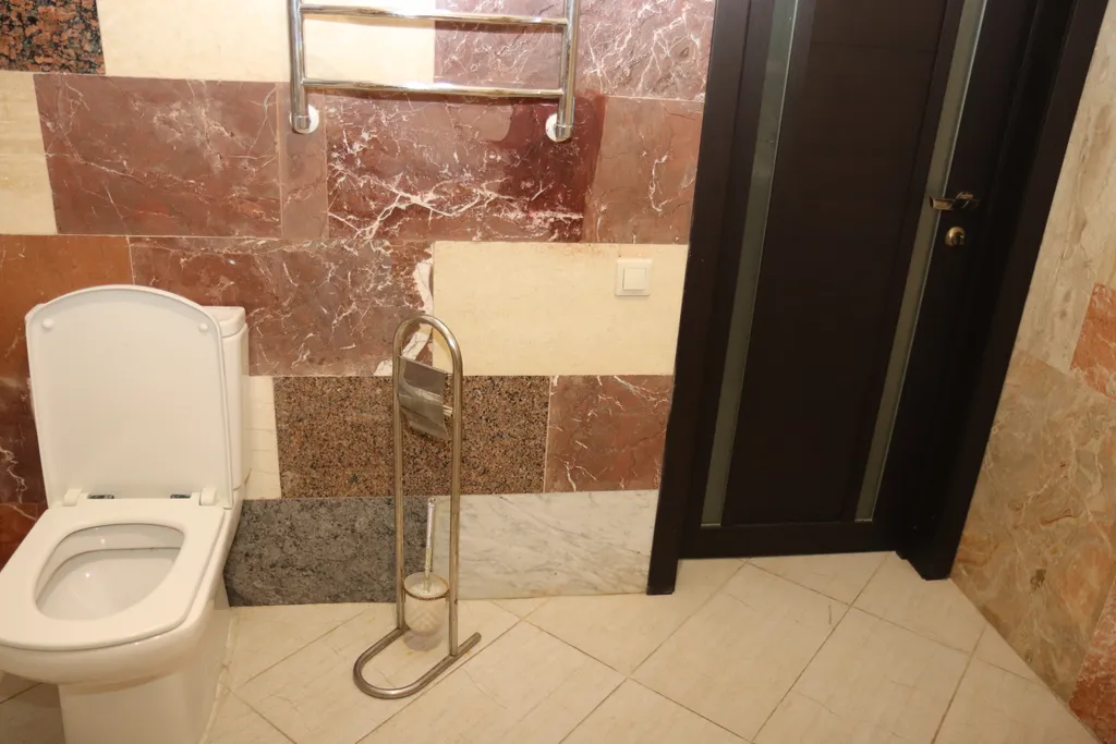 Загородный дом-шале "Pinebrook", аренда, у реки Дон. Сезонный бассейн.