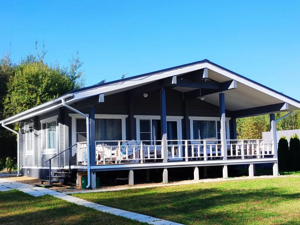 Коттедж Васнецово-озеро, коттедж на берегу озера в окружении леса — Ваньково