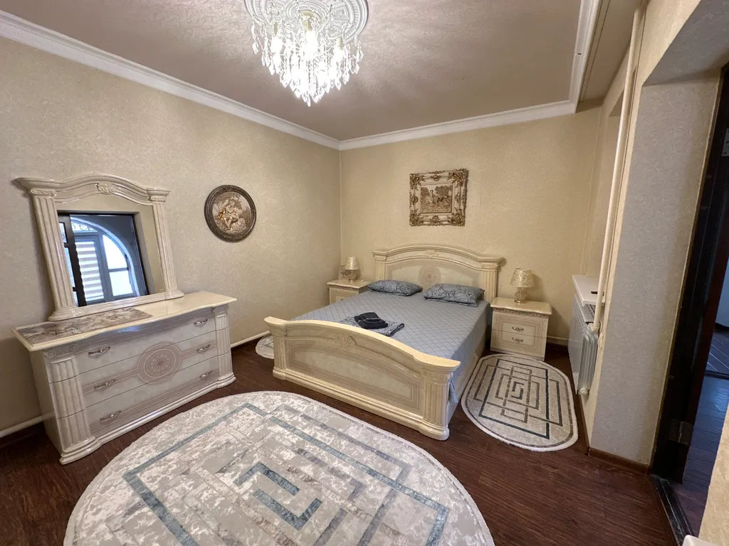 Коттедж Целый просторный дом в центре — аренда посуточно в Грозный