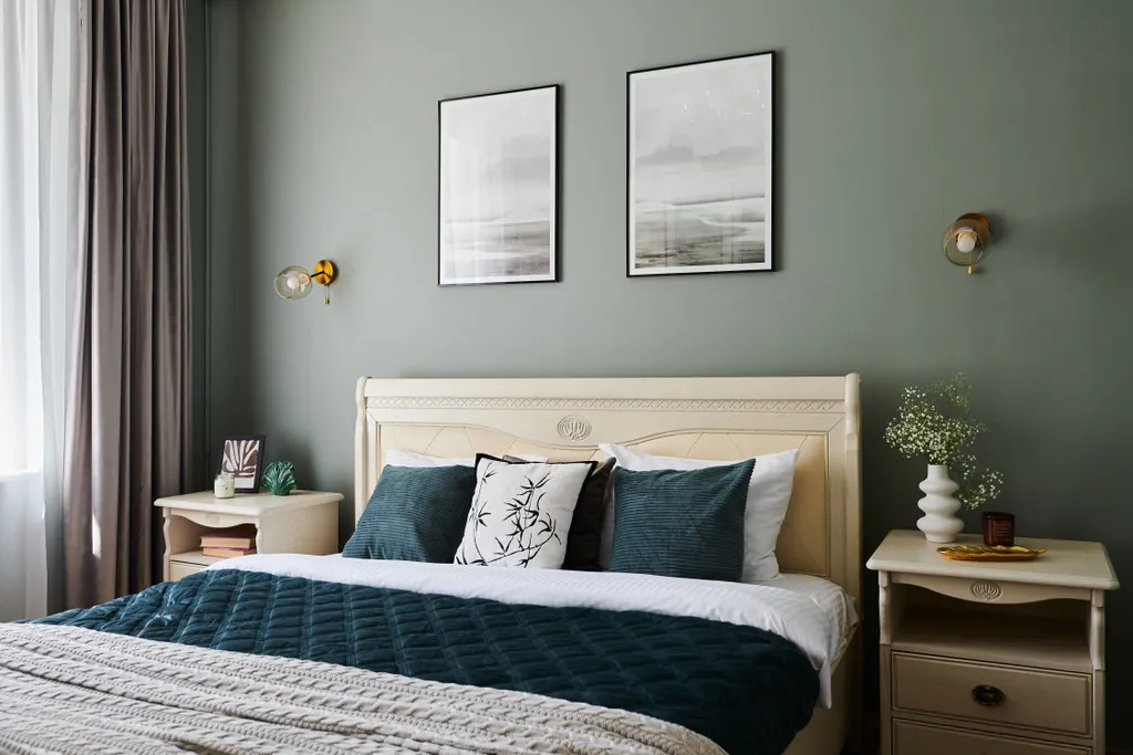 Двенадцать стульев на Тверской