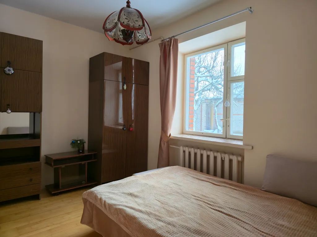 Вместительный, теплый дом на берегу реки Воря