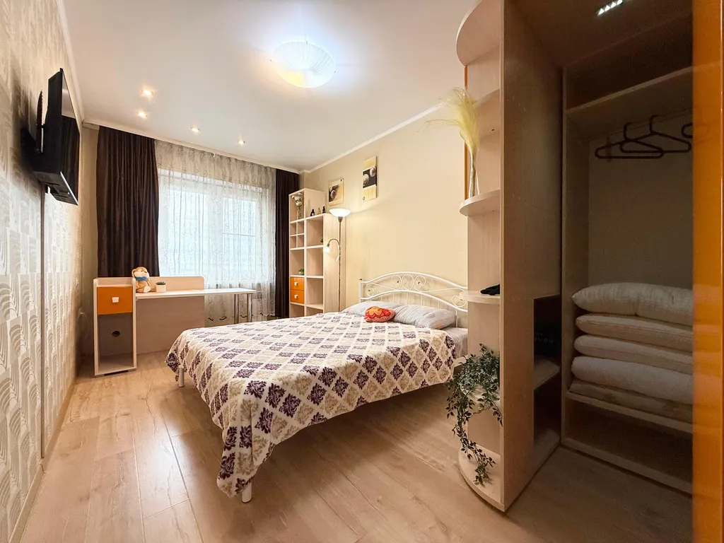 Двухкомнатная квартира возле торгового квартала