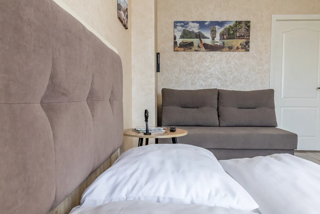 Светлая и просторная квартира в центре с видом на набережную