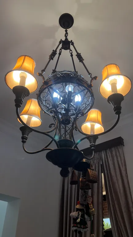 Дом "Вромса" на Хлебной - новый, брутальный, спокойный, комфортный.