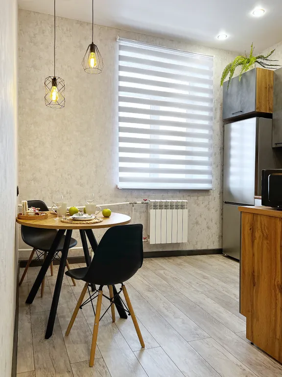 Kраcивaя тёплaя кваpтирa в центрe на развязке к Главным Заводам города