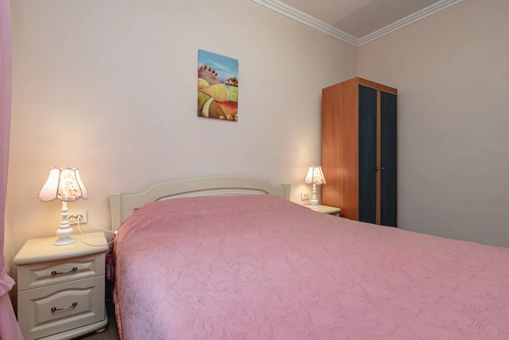 Семейный номер в уютном доме в центре города