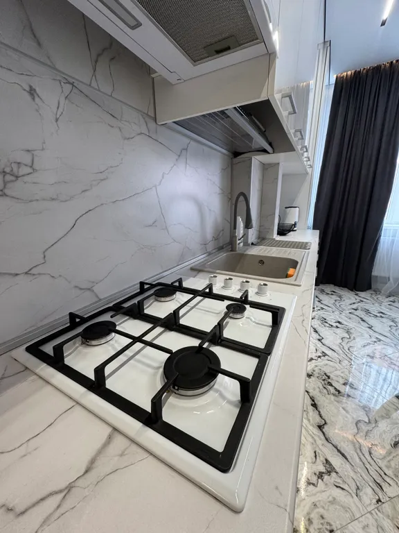 Квартира с дизайнерским ремонтом и видом на горы