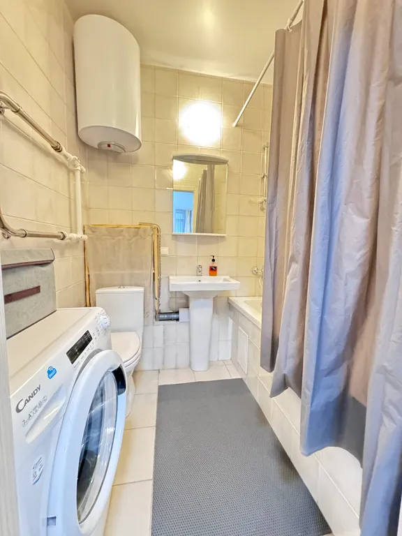 Уютная евро-двухкомнатная квартира у Планеты