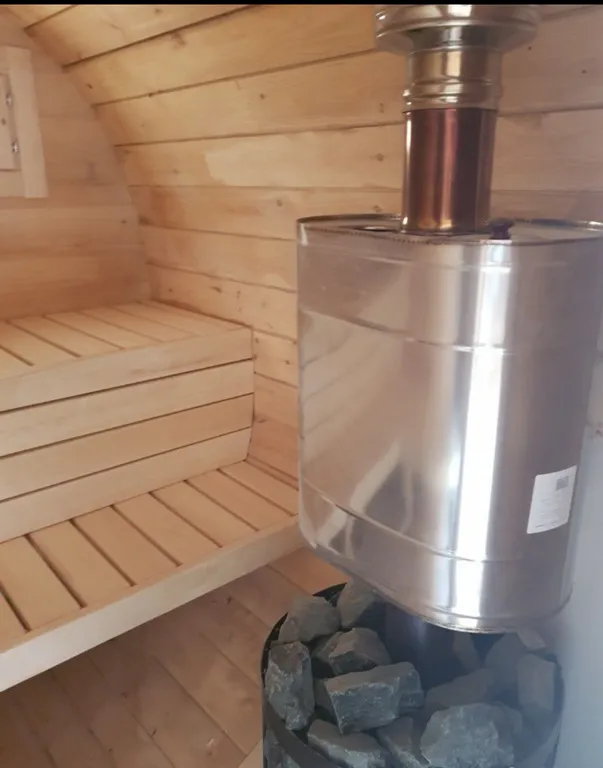 Дом с теплым бассейном и баней