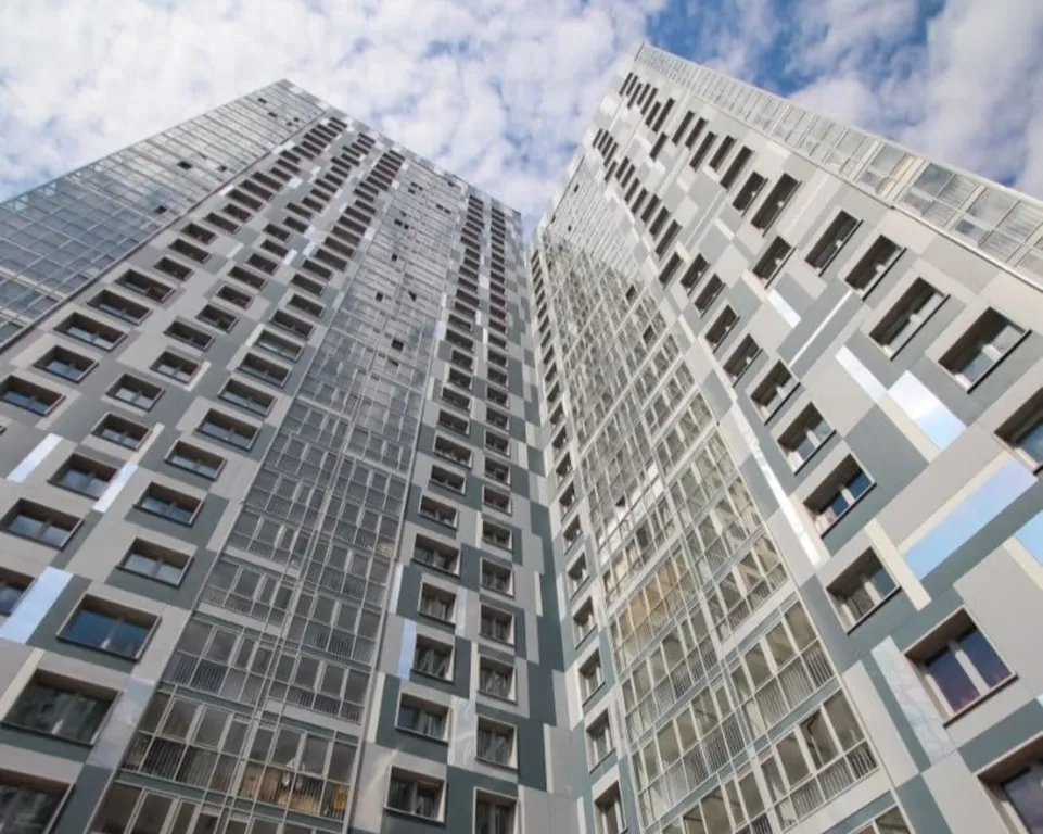 Евродвушка Апарт Гулливер с балконом в центре