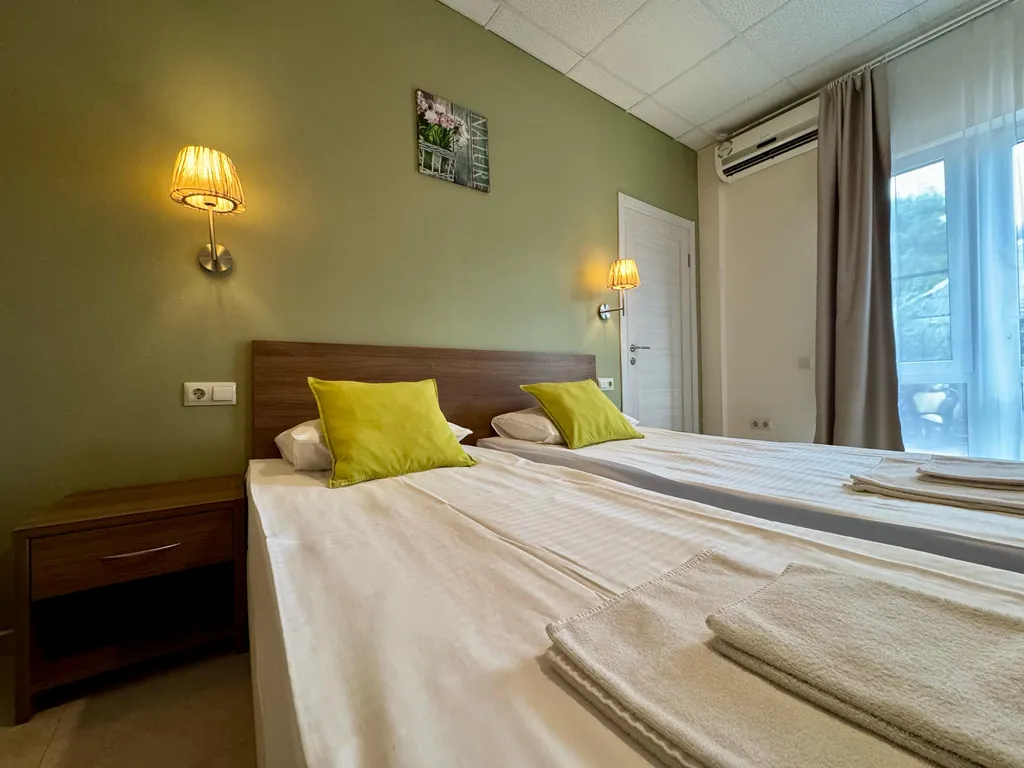 Квартира Квартира Двухкомнатный номер с кухней 1 этаж с отдельным входом — Геленджик