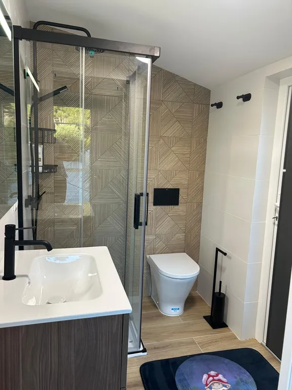 Новый дом Дения