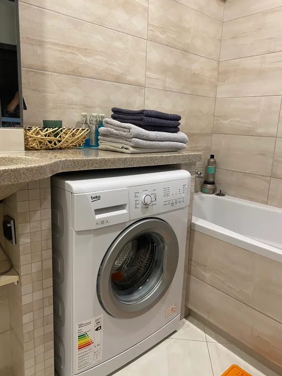 Прекрасная 2-комнатная квартира в хорошем доме и районе