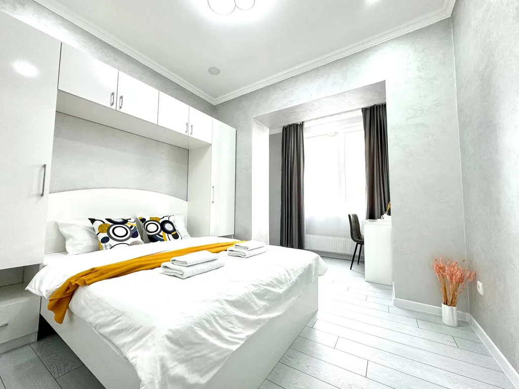 Красивые апартаменты с видом на горы