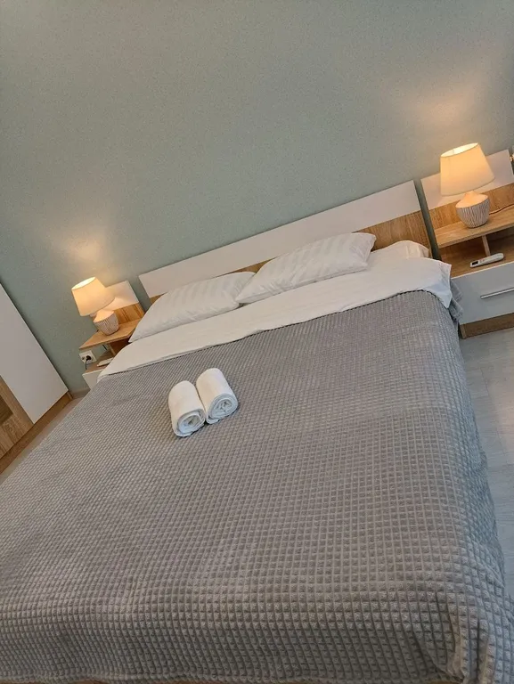 Просторная 2-комнатная квартира в 10 минутах от ЖД Вокзала